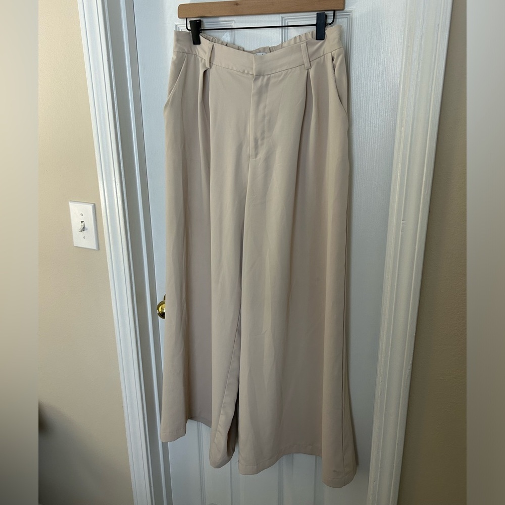 Cream Tonjori wide leg flowy office pants with large pockets